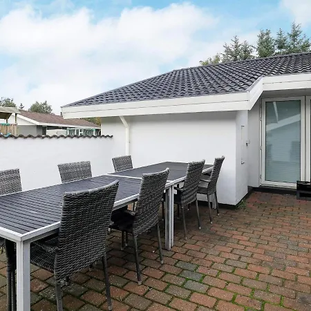 10 Person In Bl Vand 4*
